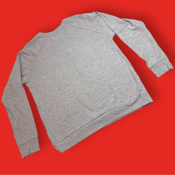 NWOT 🤘🎸Def Leppard Crew Neck Sweatshirt in Light Heather Grey and Red. Size L - Picture 6 of 11